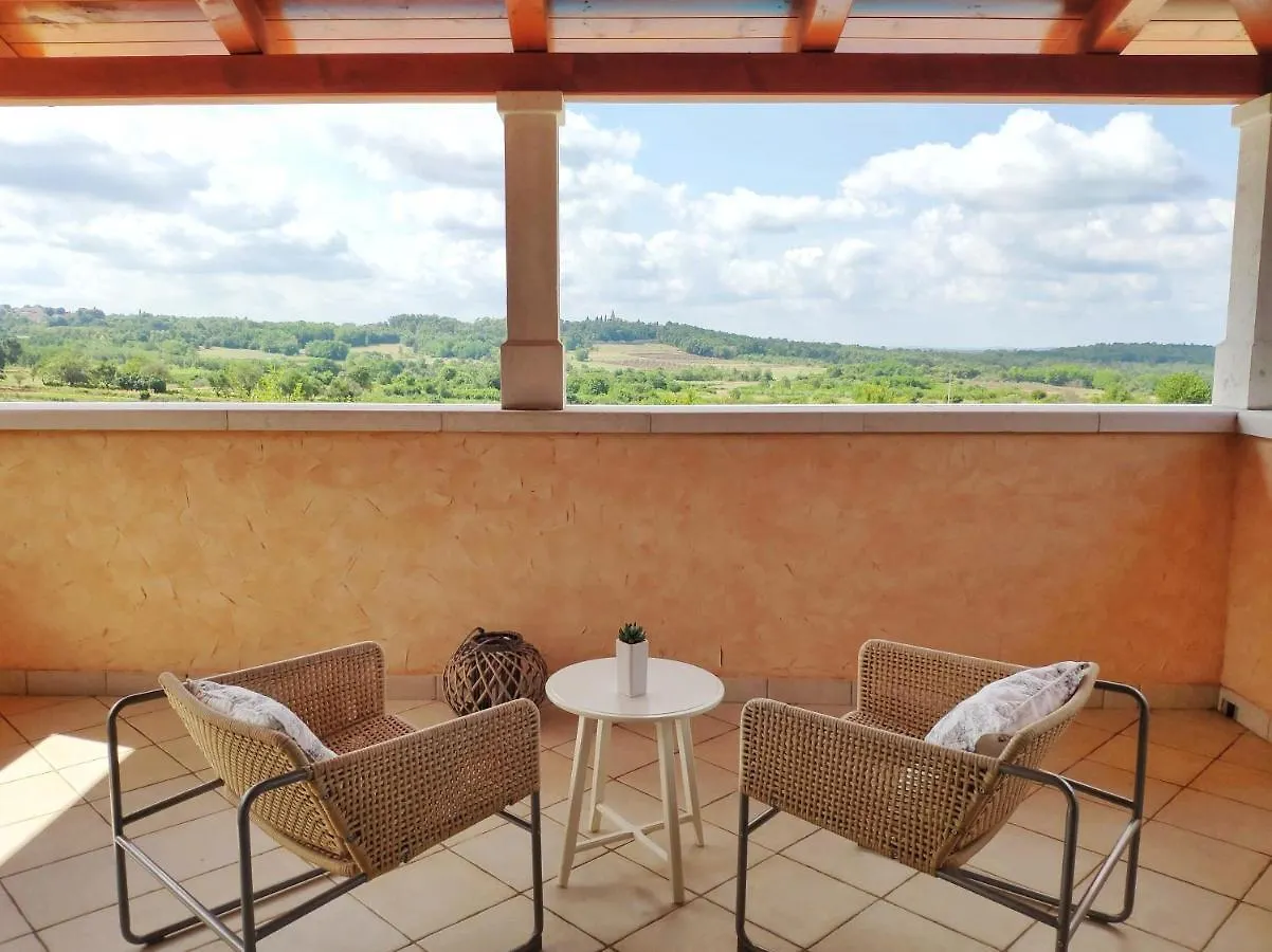 Spacious Villa With Pool, Indoor Jacuzzi And Sauna Near Porec Хорватия