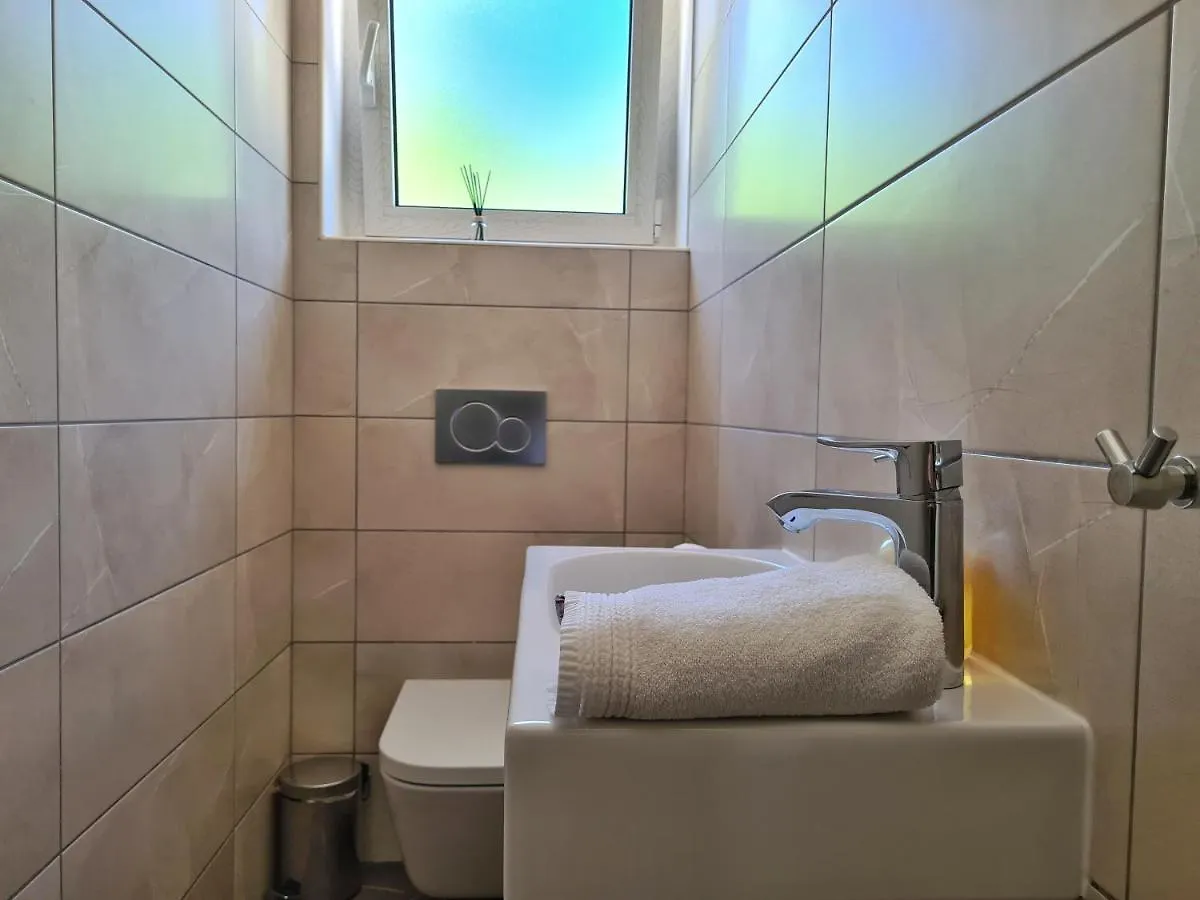 Spacious Villa With Pool, Indoor Jacuzzi And Sauna Near Porec Višnjan