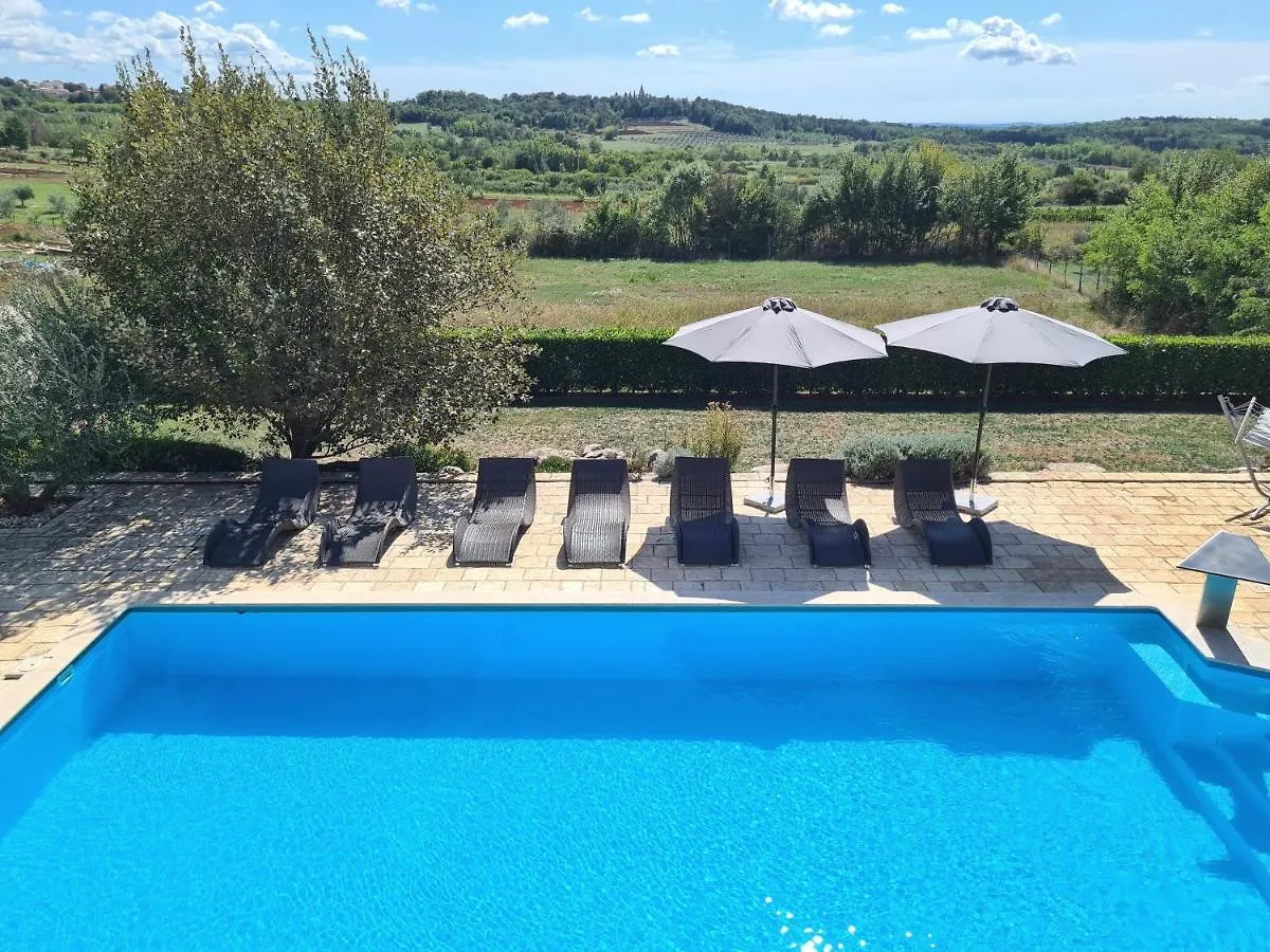 Spacious Villa With Pool, Indoor Jacuzzi And Sauna Near Porec