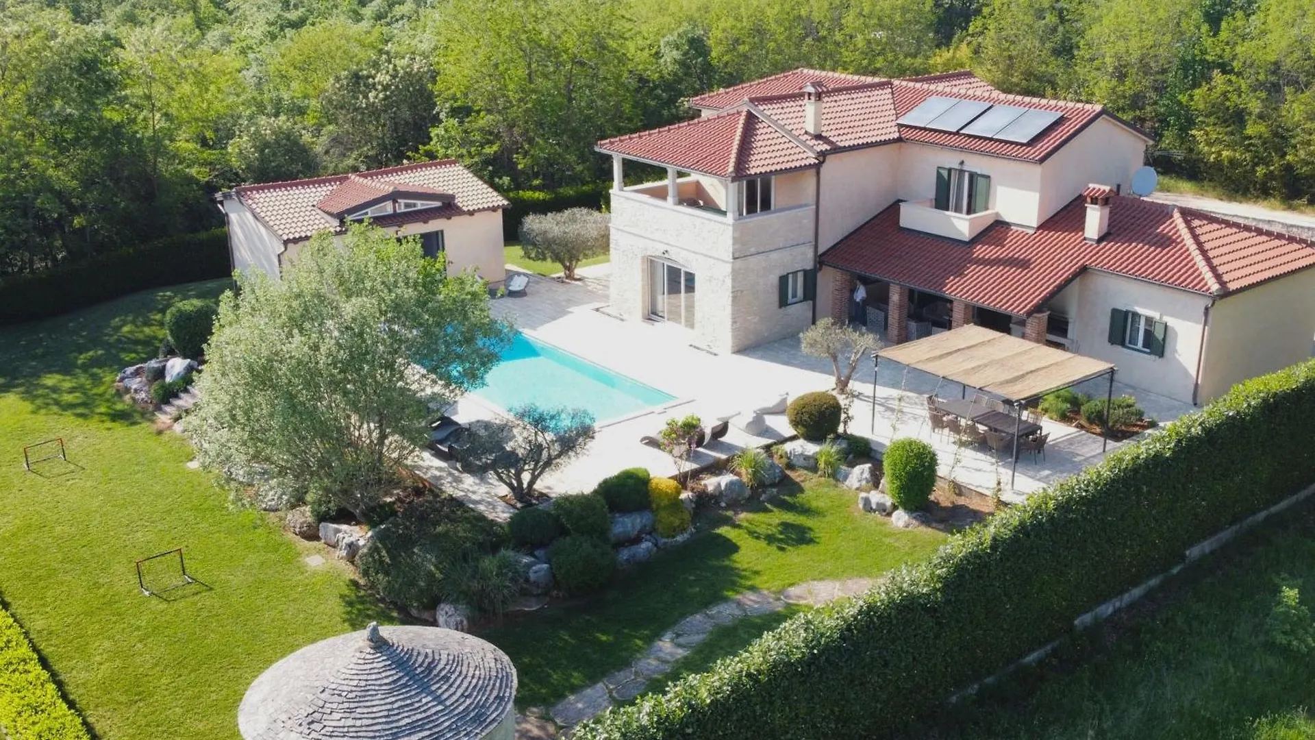 Spacious Villa With Pool, Indoor Jacuzzi And Sauna Near Porec 0*, Вишнян Хорватия